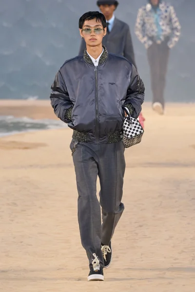 Look 7